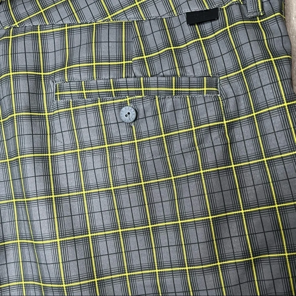 The North Face Gray Lime Green Plaid Shorts Lightweight Stretch Men's Size 40